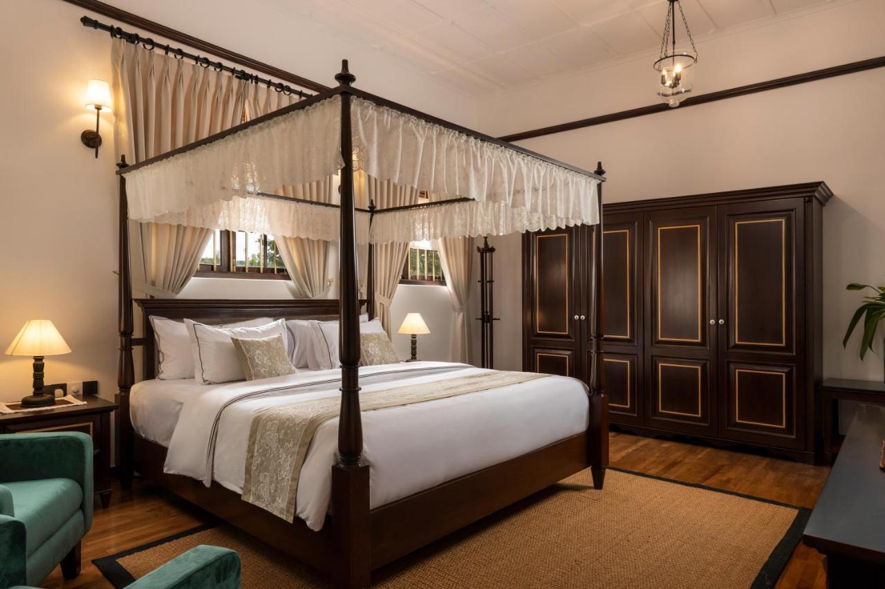The Grand Walawwa Hotel Pinnawala  Ngoại thất bức ảnh