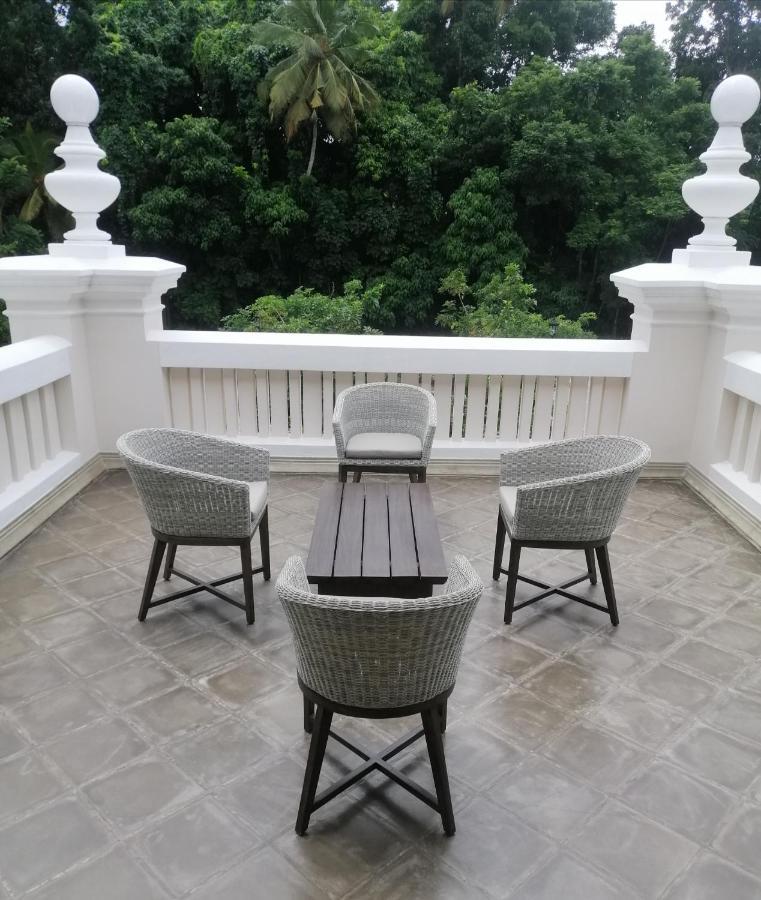 The Grand Walawwa Hotel Pinnawala  Ngoại thất bức ảnh