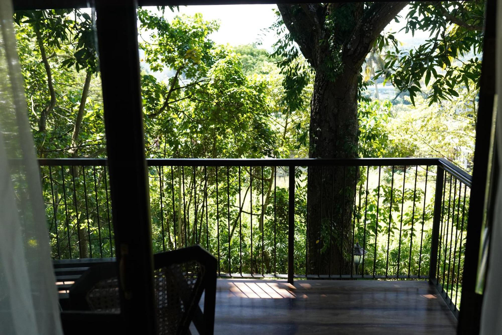 The Grand Walawwa Hotel Pinnawala  Ngoại thất bức ảnh