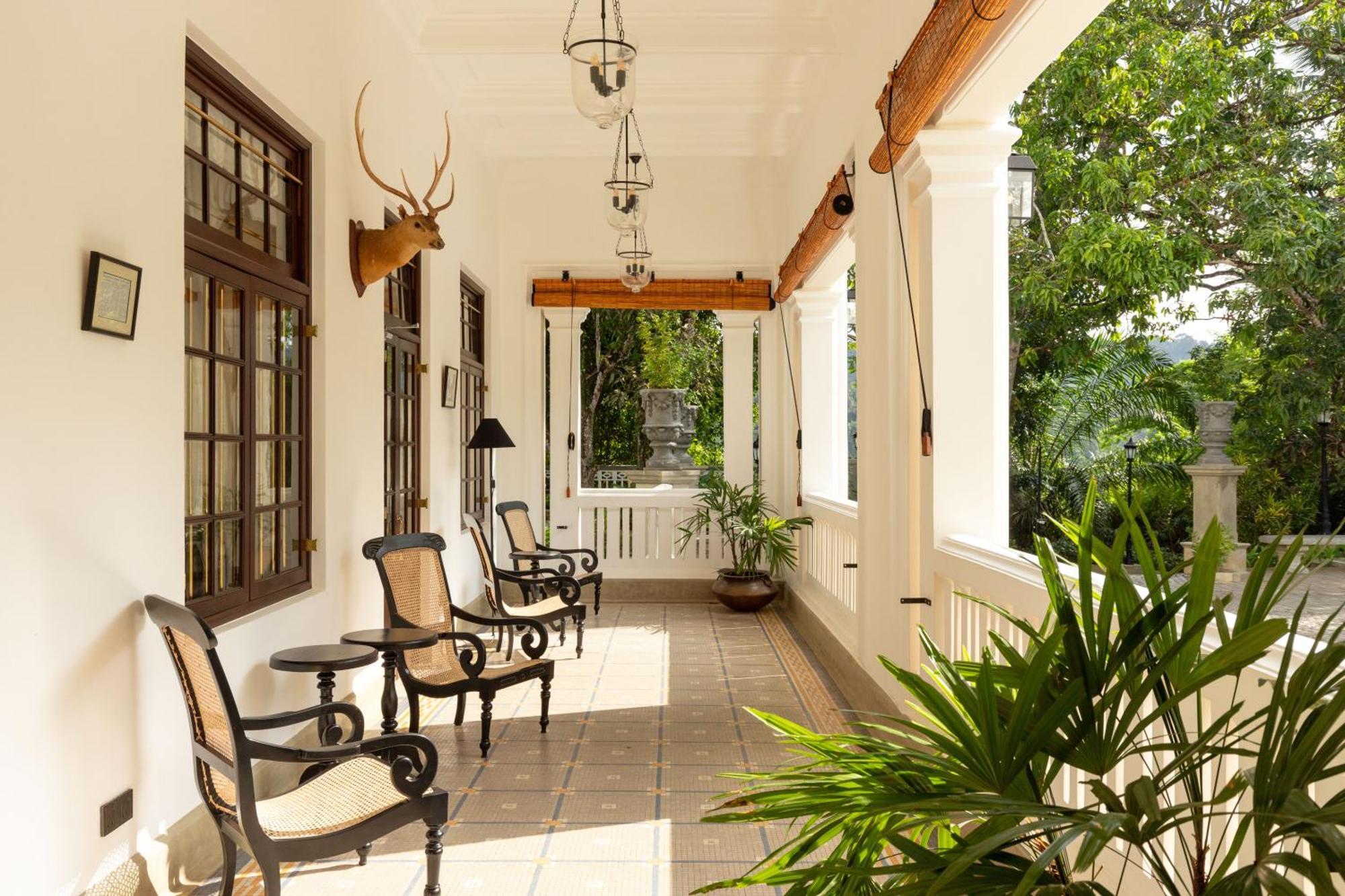 The Grand Walawwa Hotel Pinnawala  Ngoại thất bức ảnh