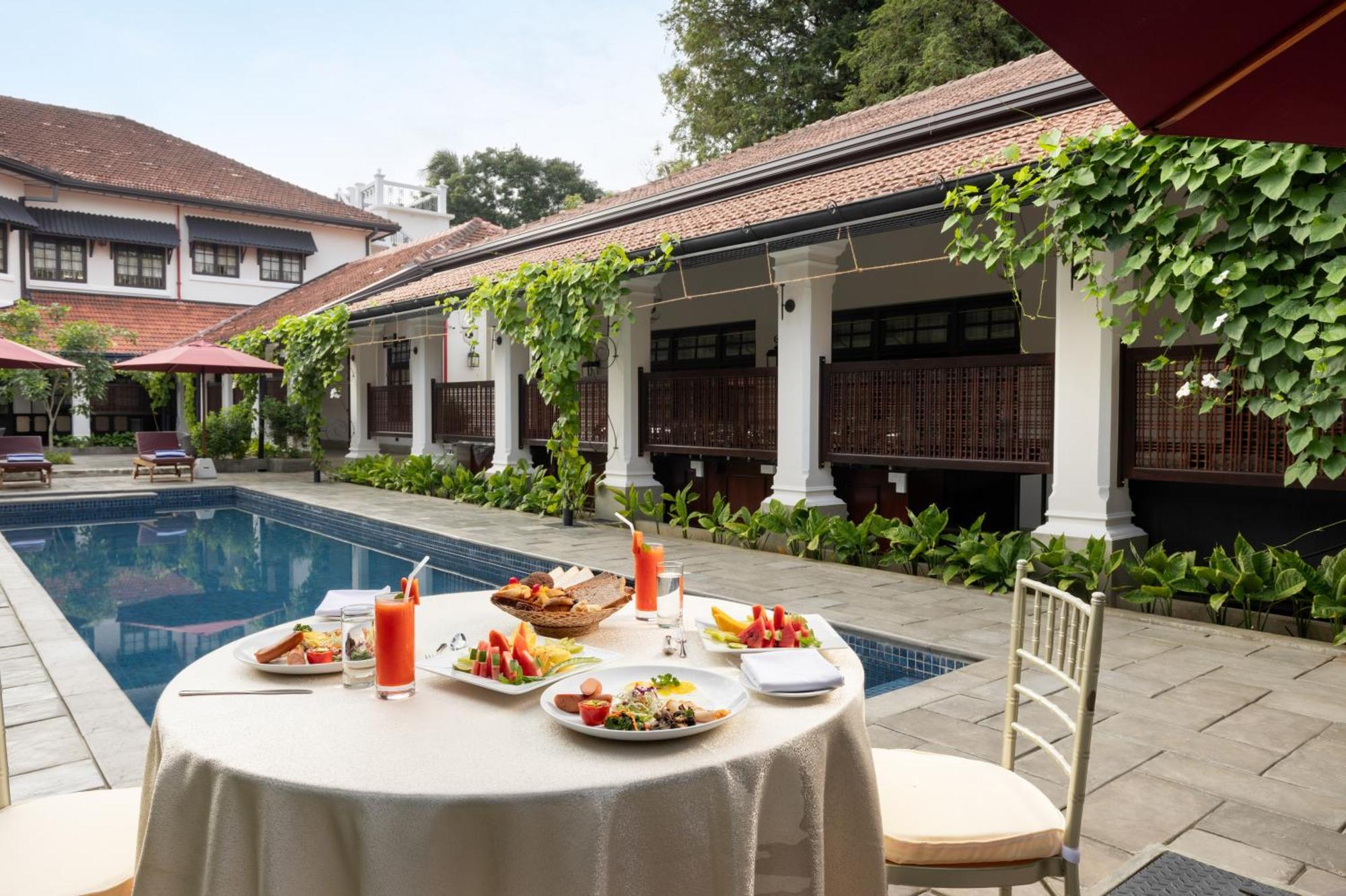 The Grand Walawwa Hotel Pinnawala  Ngoại thất bức ảnh